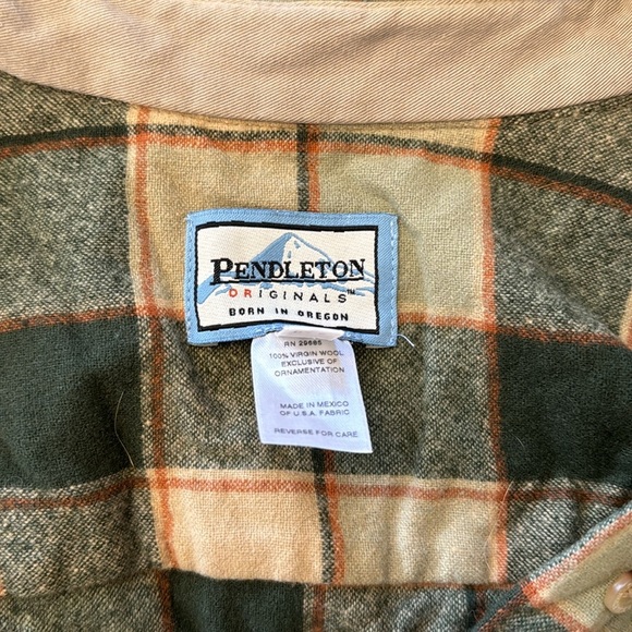 Pendleton Plaid 100%Virgin Wool Button Down‎ - Picture 7 of 12